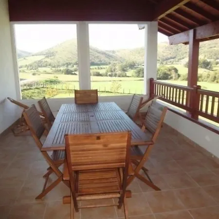 House Etcharnia 3 *